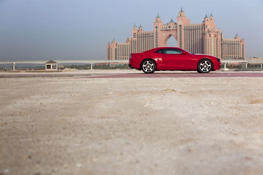  Chevrolet Camaro 2010 года  (фото 36 из 370)